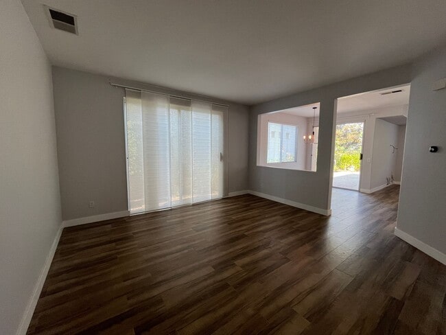 Building Photo - Spacious 4-Bedroom Home in Mira Mesa – Tam...