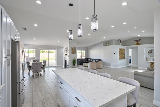 Building Photo - 81358 Avenida Blanca