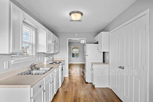 Building Photo - 1241 Matterhorn Run