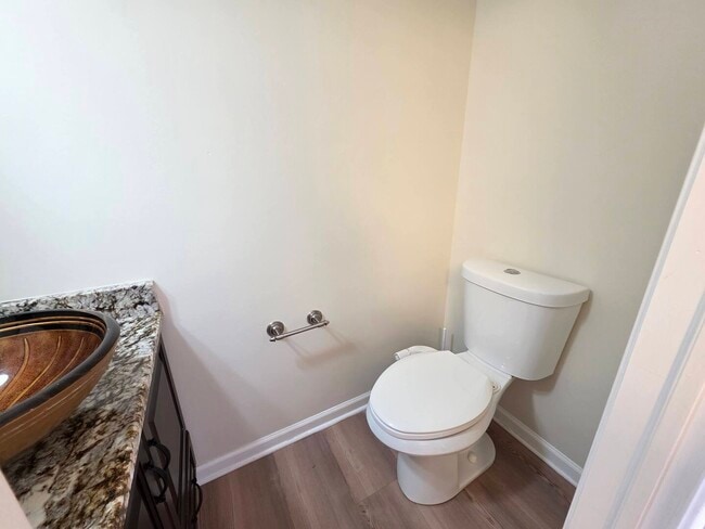 Building Photo - 482 Betsy Ross Ct