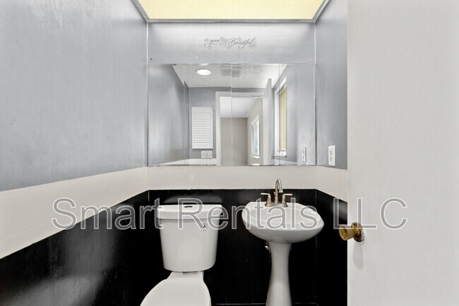 Building Photo - 1114 Ransome Ct