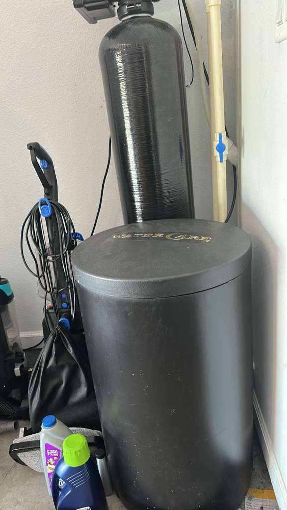 Building Photo - 226 Golden Fern Dr