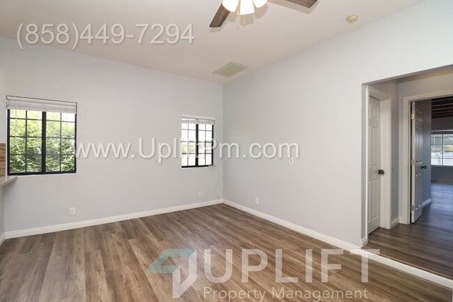 Building Photo - Casita Way (4025)