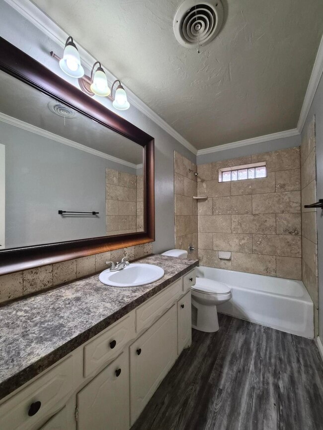 Building Photo - 3813 51st St