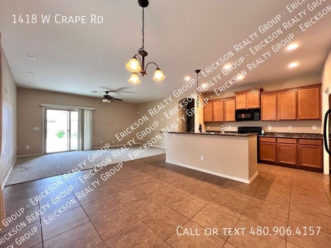 Building Photo - 1418 W Crape Rd