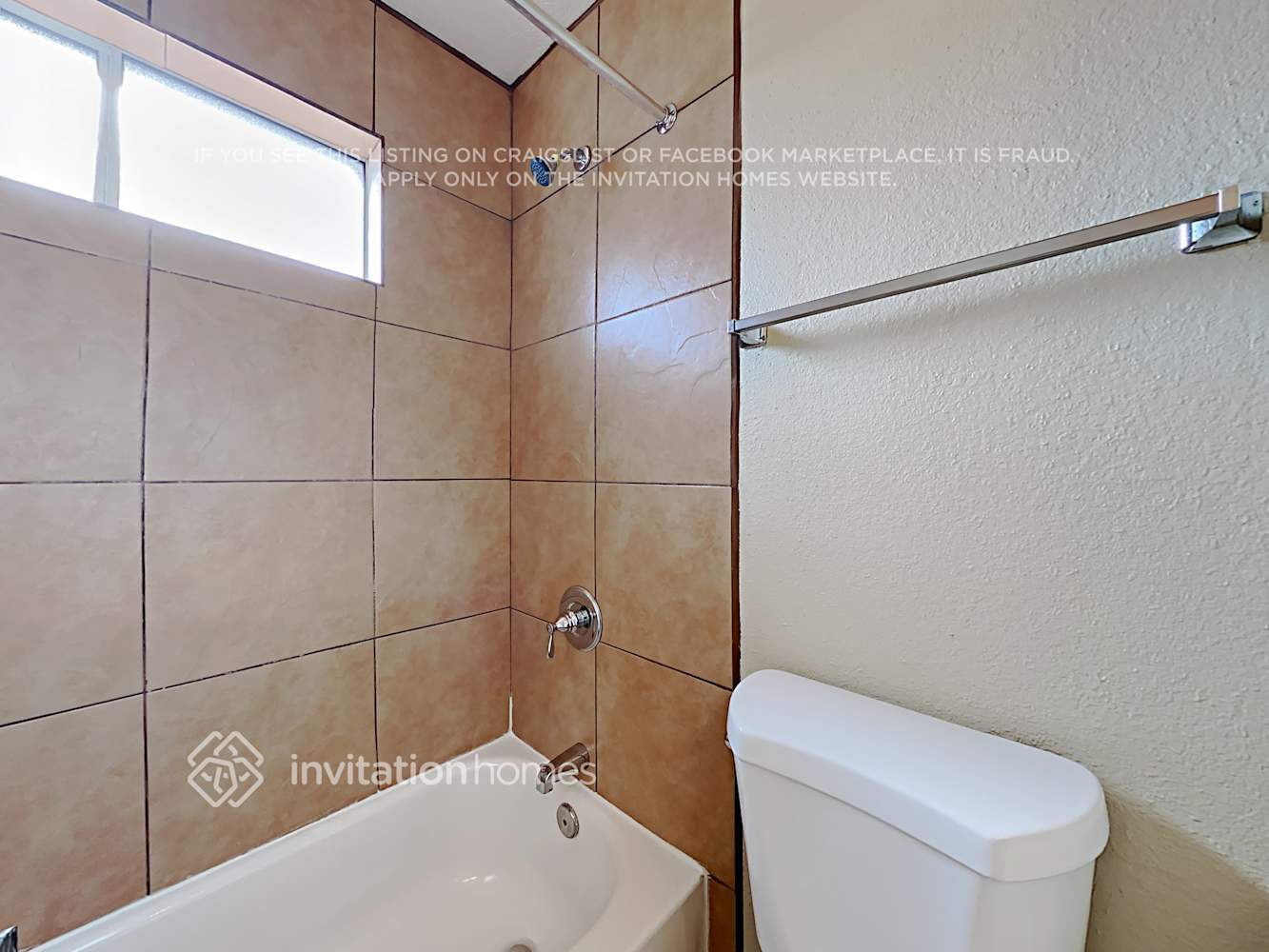 Building Photo - 2335 E Beverly Ln