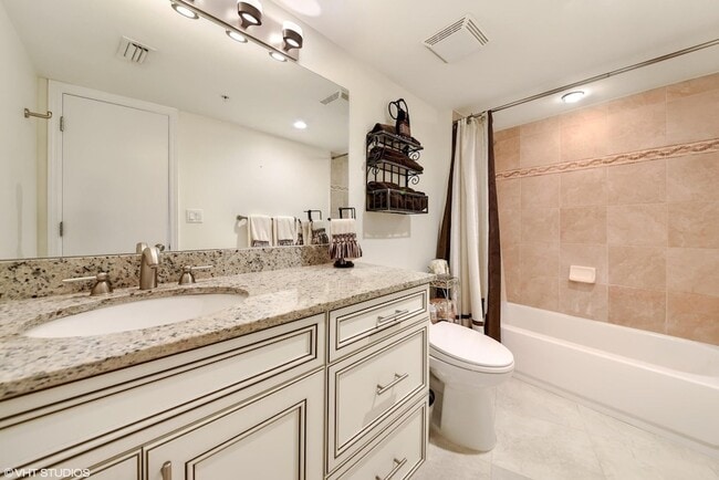 Building Photo - 3000 N Ocean Dr