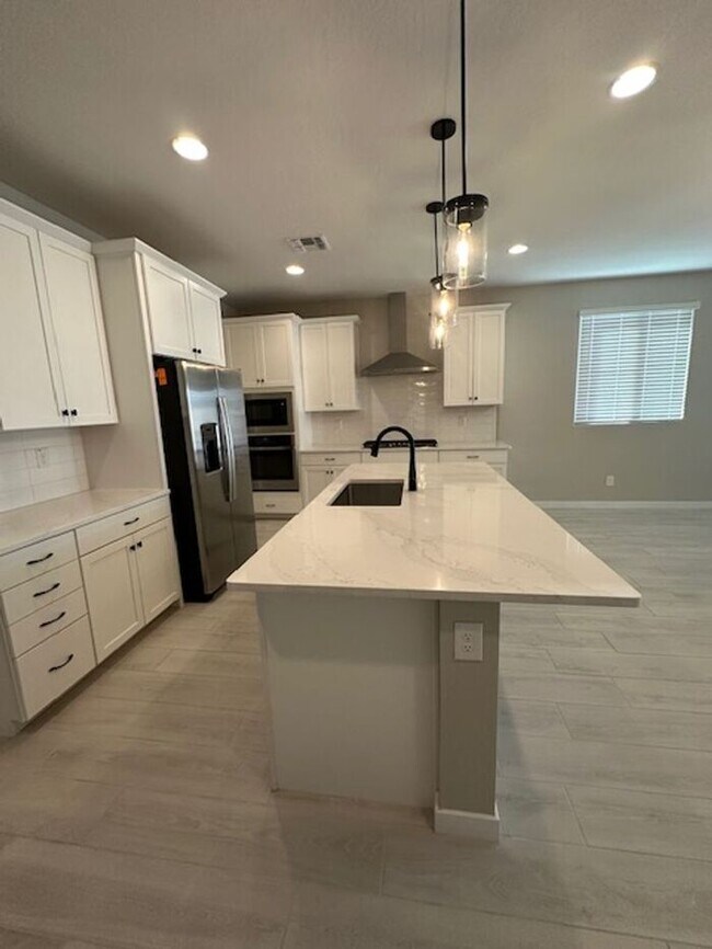 Building Photo - For Lease Now-$2,700 Built in 2023 beautif...
