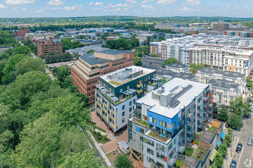Building Photo - 609 Concord Ave