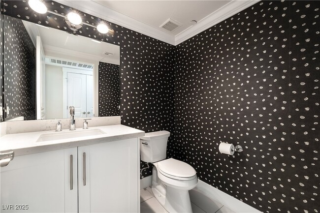 Building Photo - 2555 Hampton Rd