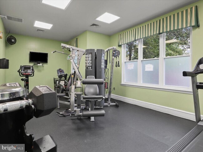 Building Photo - 12905 Alton Square