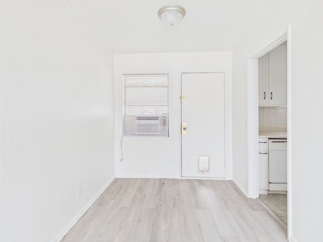 Building Photo - 3008 Westhaven Dr