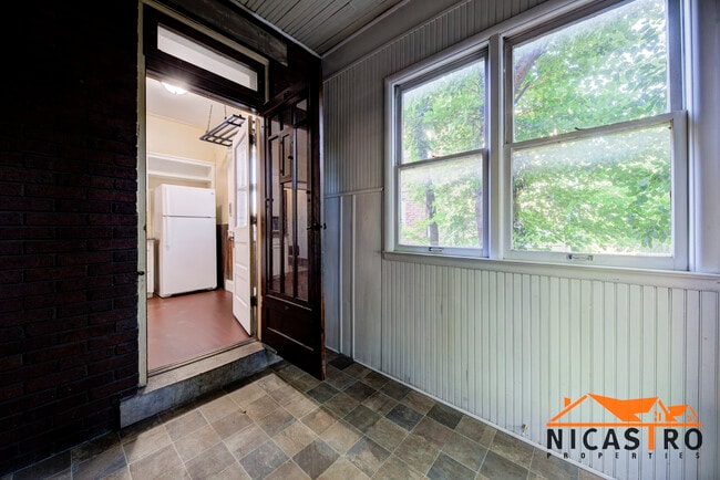 Building Photo - 184 Frambes Ave