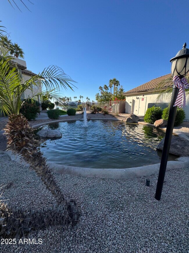 Building Photo - 1825 W Ray Rd