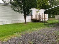 Building Photo - Country Living