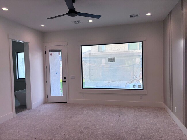 Building Photo - Gorgeous New Construction with 6 bed 4 bath plus Swimming Pool and RV Garage