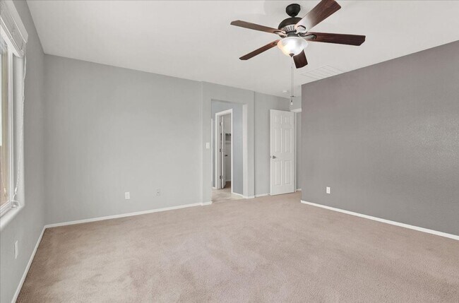 Building Photo - Immaculate 3 Bed / 2.5 Bath Home for Lease...