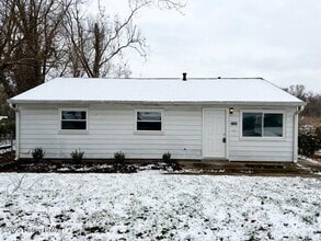 Building Photo - 4805 Seville Dr