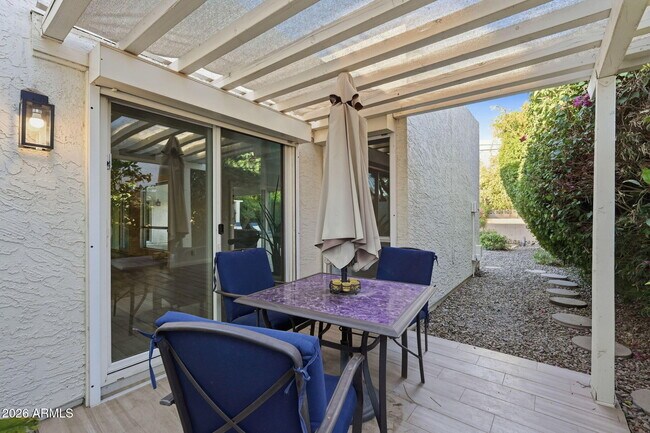 Building Photo - 7352 E Valley Vista Dr