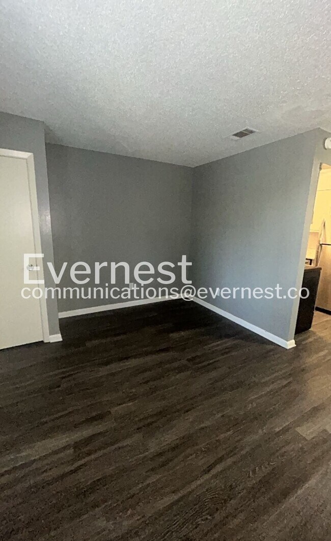 Building Photo - 9 Meredith Ct