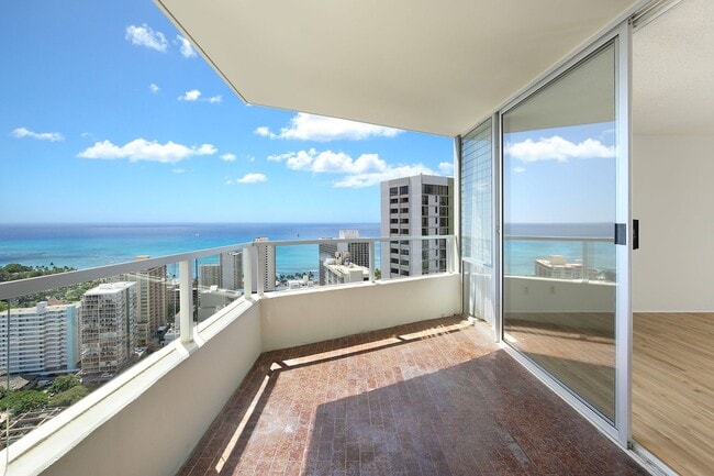 Building Photo - Diamond Head Vista...Breathtaking views, high floor, A/C, open lanai