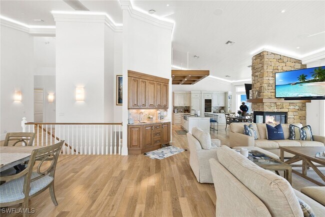 Building Photo - 40 32nd Ave S