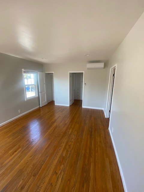 Livingroom - 13616 Penn St
