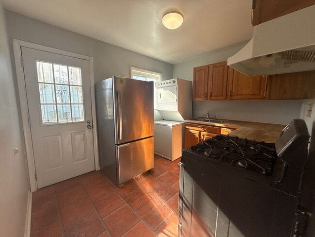 Building Photo - Beautiful Two-Bedroom House In Dundalk