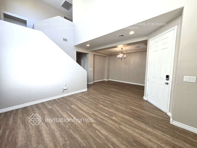 Building Photo - 5492 Oatfield St