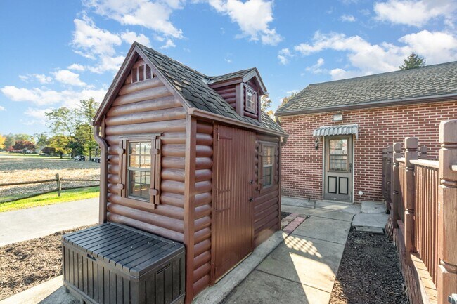 Building Photo - 800 Spruce St