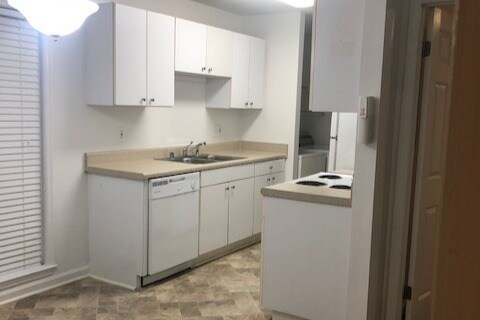 Primary Photo - 1071 Walnut St