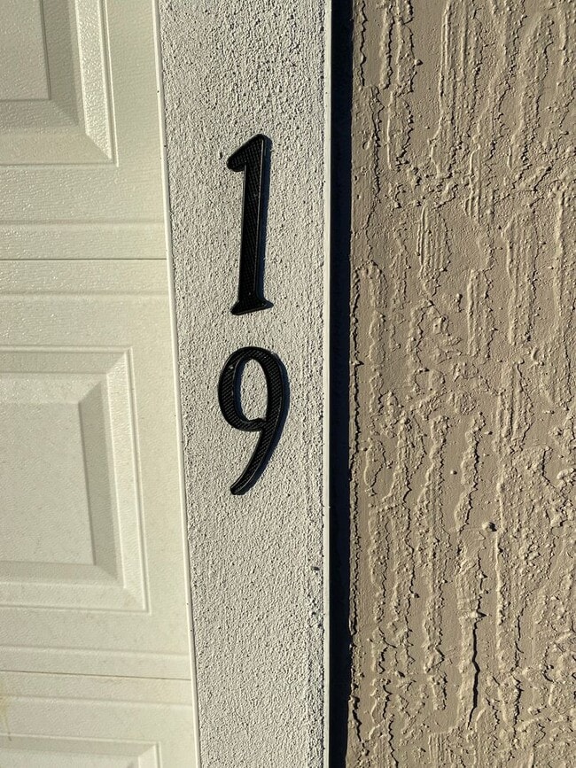 Building Photo - !!! Coming in MID APRIL!!! Custom Home - Desirable SE  Neighborhood 3/2/2 **Won't Last**