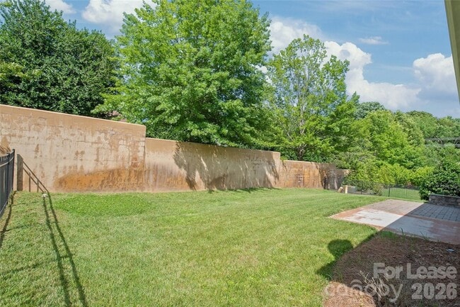 Building Photo - 3306 Carmel Rd