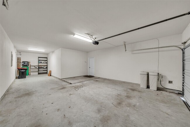Building Photo - 14715 Golden Hawk Trial