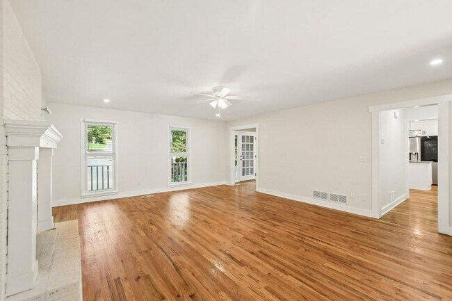 Building Photo - 2799 Brookcliff Landing NE