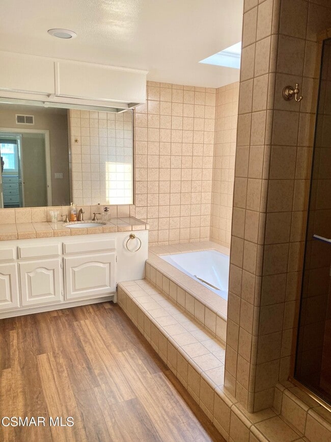 Building Photo - 4555 Tam O Shanter Dr