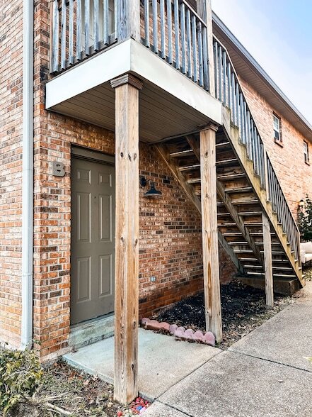 Building Photo - 116 Ballygar St