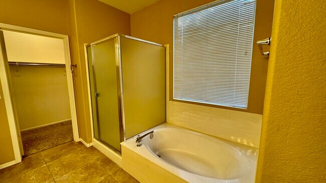 Building Photo - 1362 W. Roadrunner Dr.