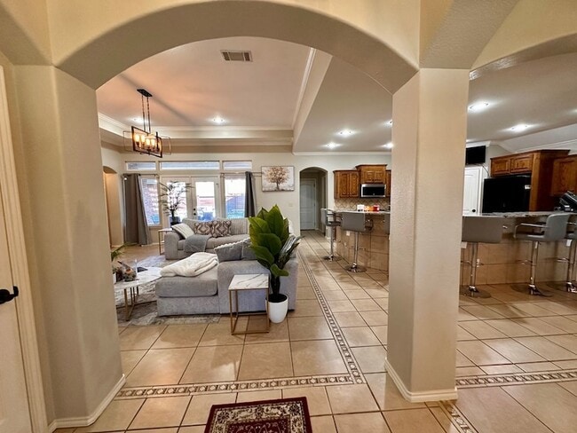 Building Photo - 5205 Greathouse Ave