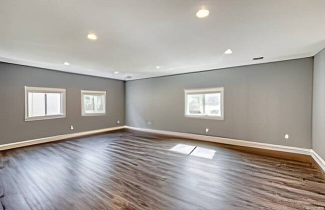 Building Photo - 5 Pamela Ln