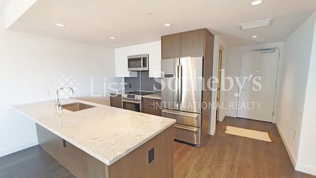 Building Photo - Ae'o #2303  |  Honolulu, HI