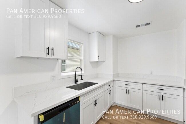 Building Photo - 4332 Andy St