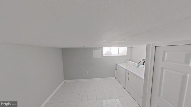Building Photo - 2036 N Gratz St