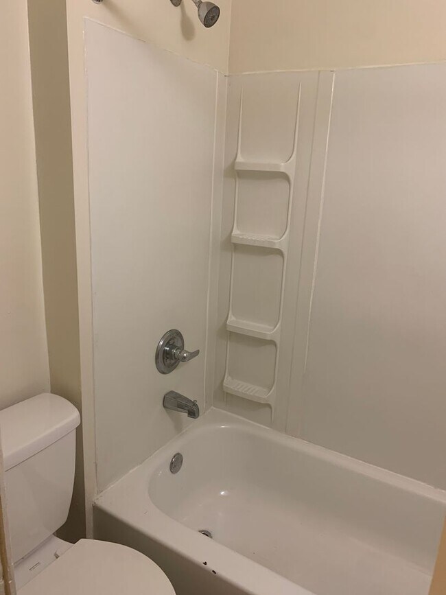 Building Photo - York City-3 Bedroom 1 Bath House