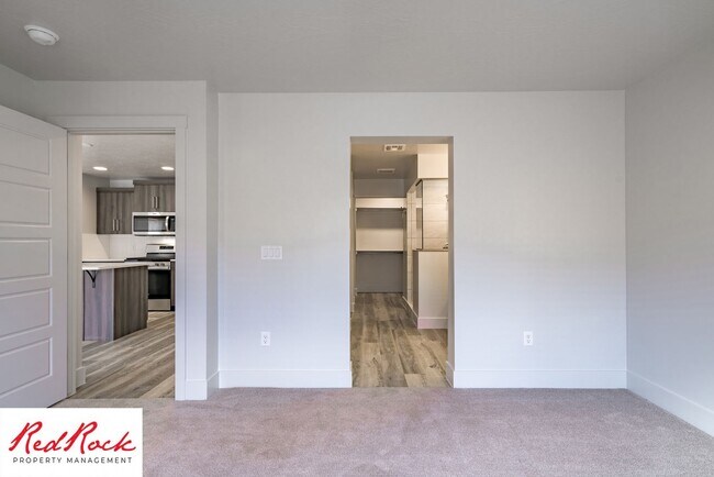 Building Photo - Innovative Design! 4 Bedroom Home in the Beautiful Desert Playa Community