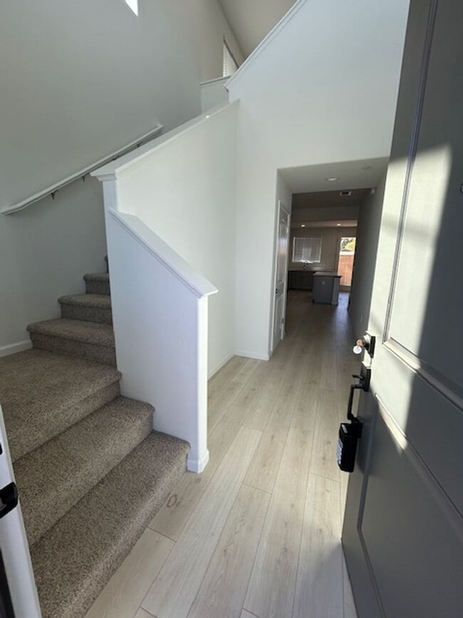 Building Photo - Brand new 4 bedroom 3 bathroom with solar ...