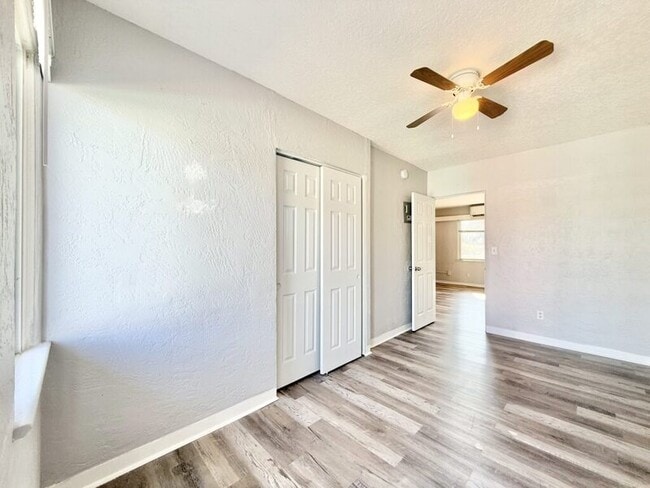 Building Photo - 551 N Ridgewood Ave