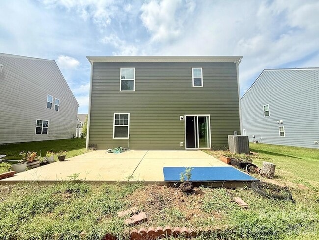 Building Photo - 2834 Oldfield Dr
