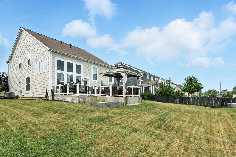 Building Photo - 5497 Mercier St
