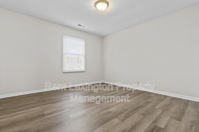 Building Photo - 608 McCurdy Ct